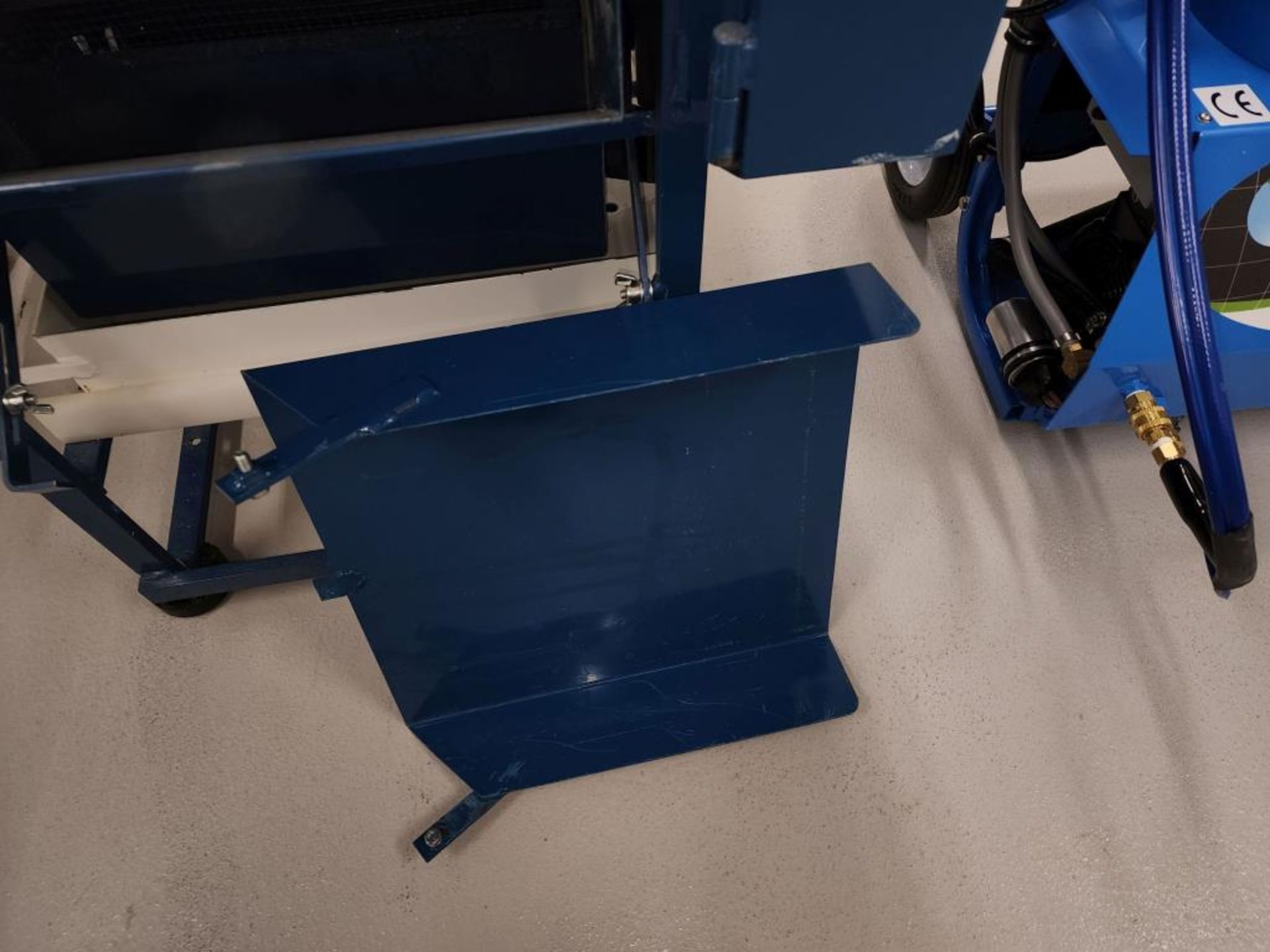 Small Bundle Thresher - Image 8 of 9
