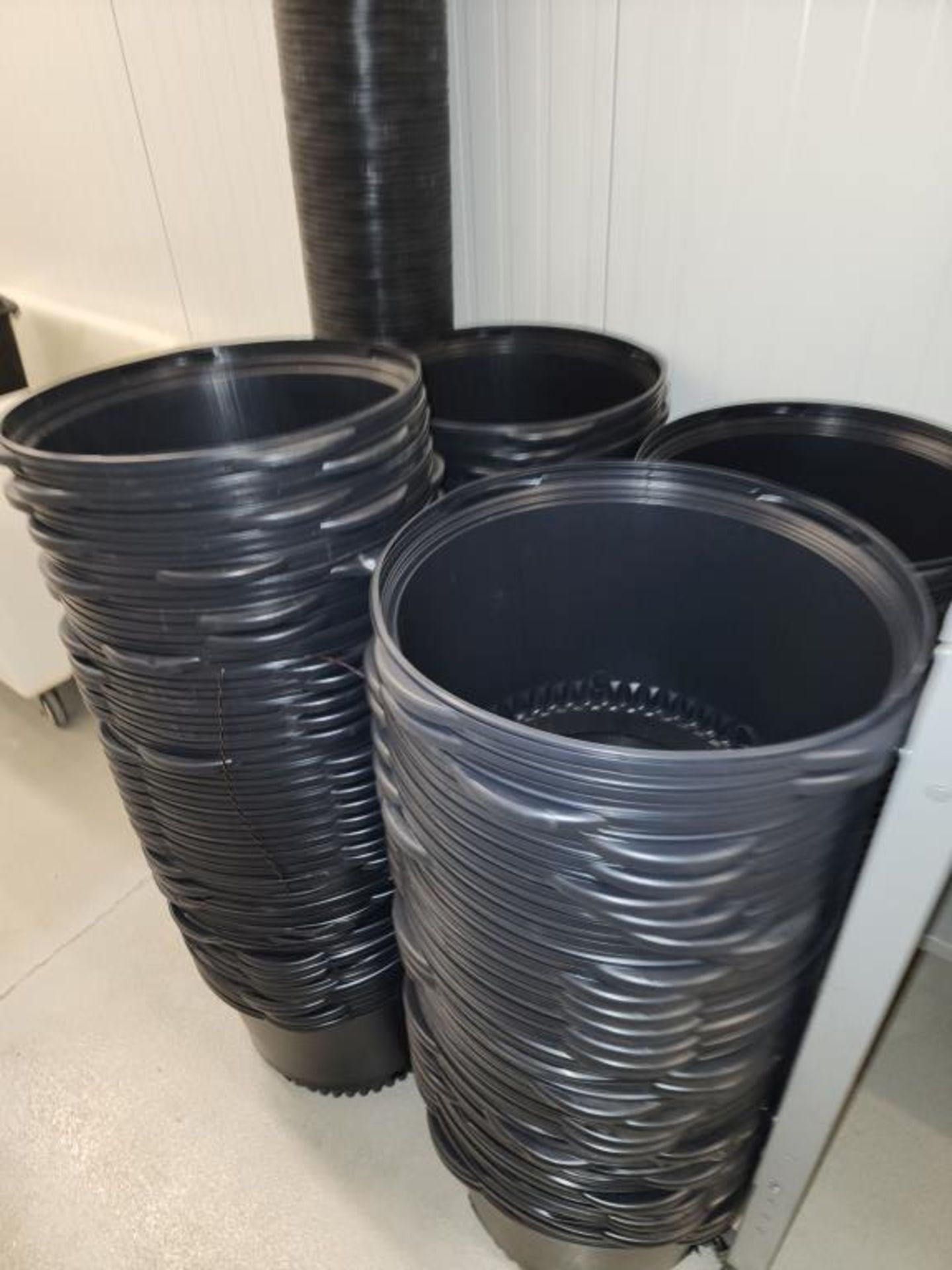Assorted Black Pots - Image 2 of 2