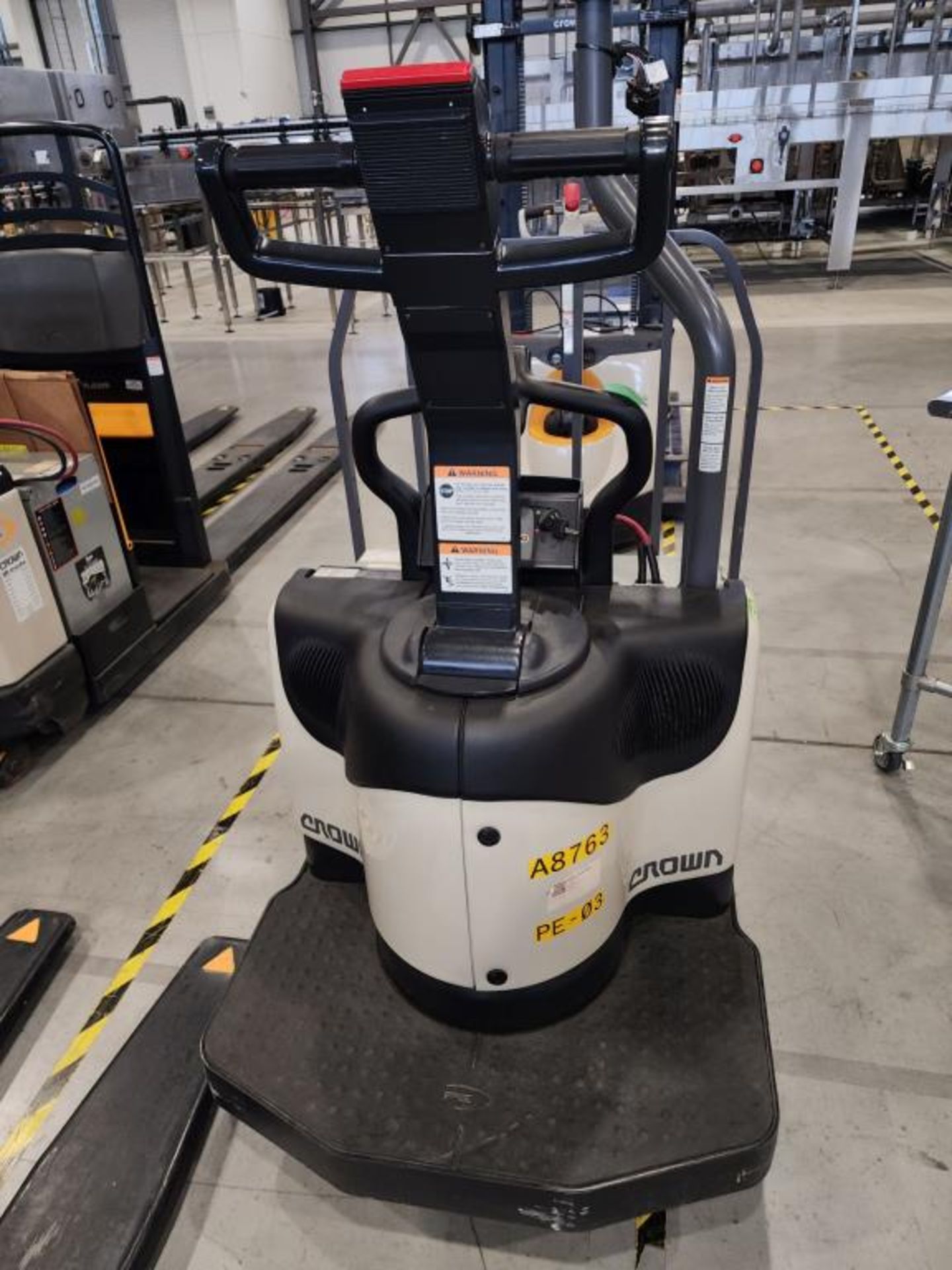Crown Electric Pallet Truck - Image 5 of 11