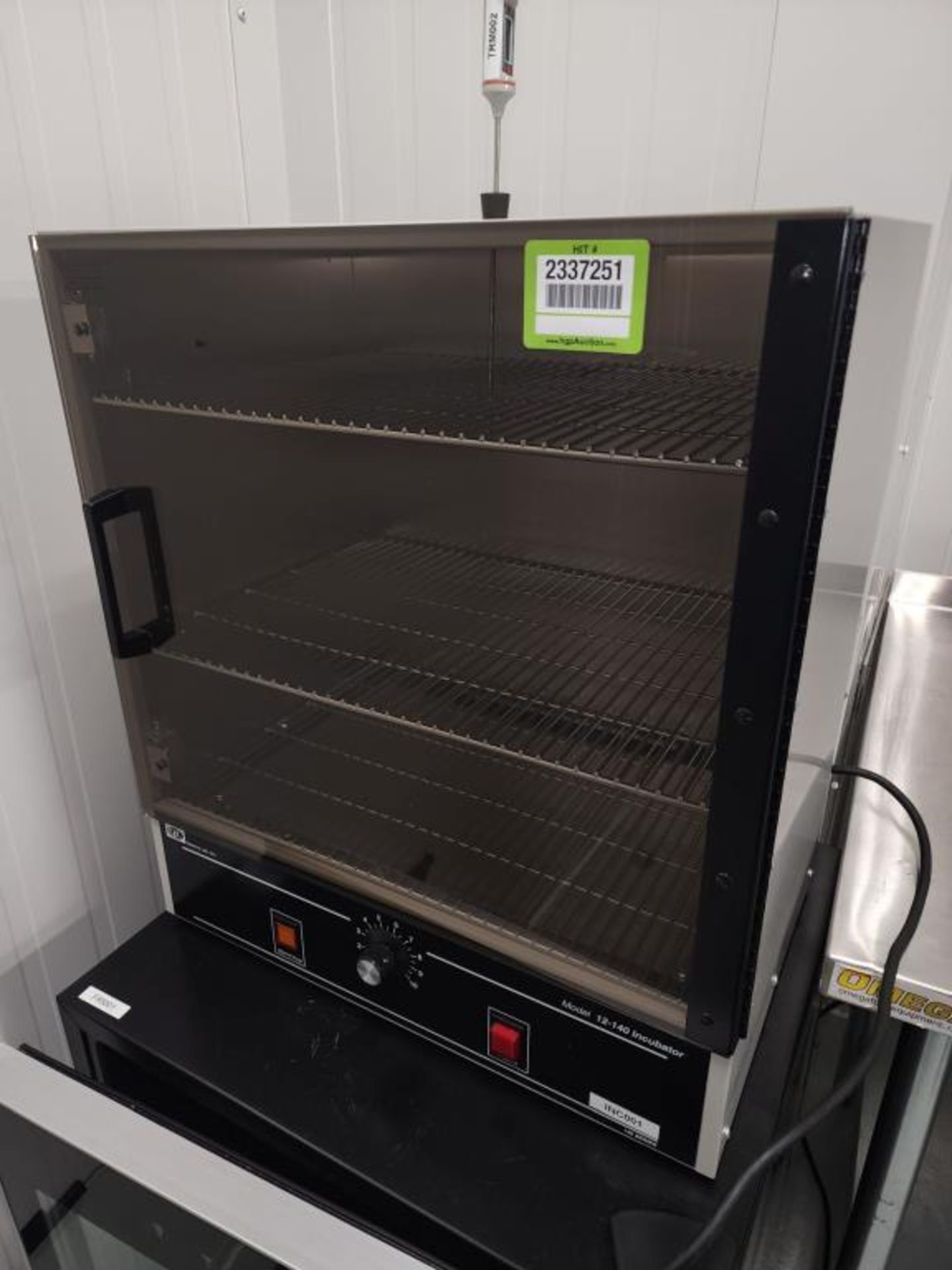 Incubator - Image 2 of 4