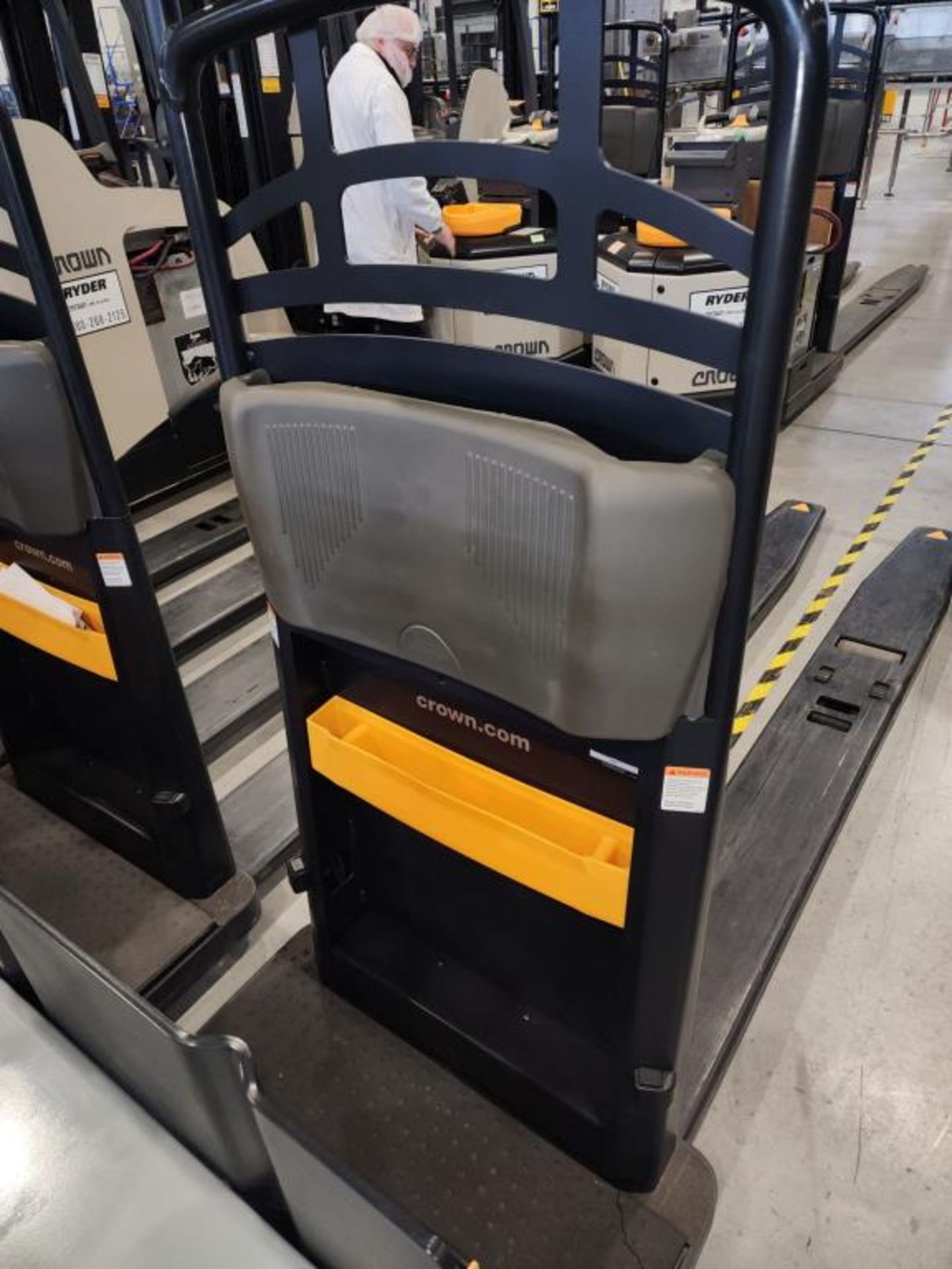 Crown Electric Pallet Truck - Image 7 of 13