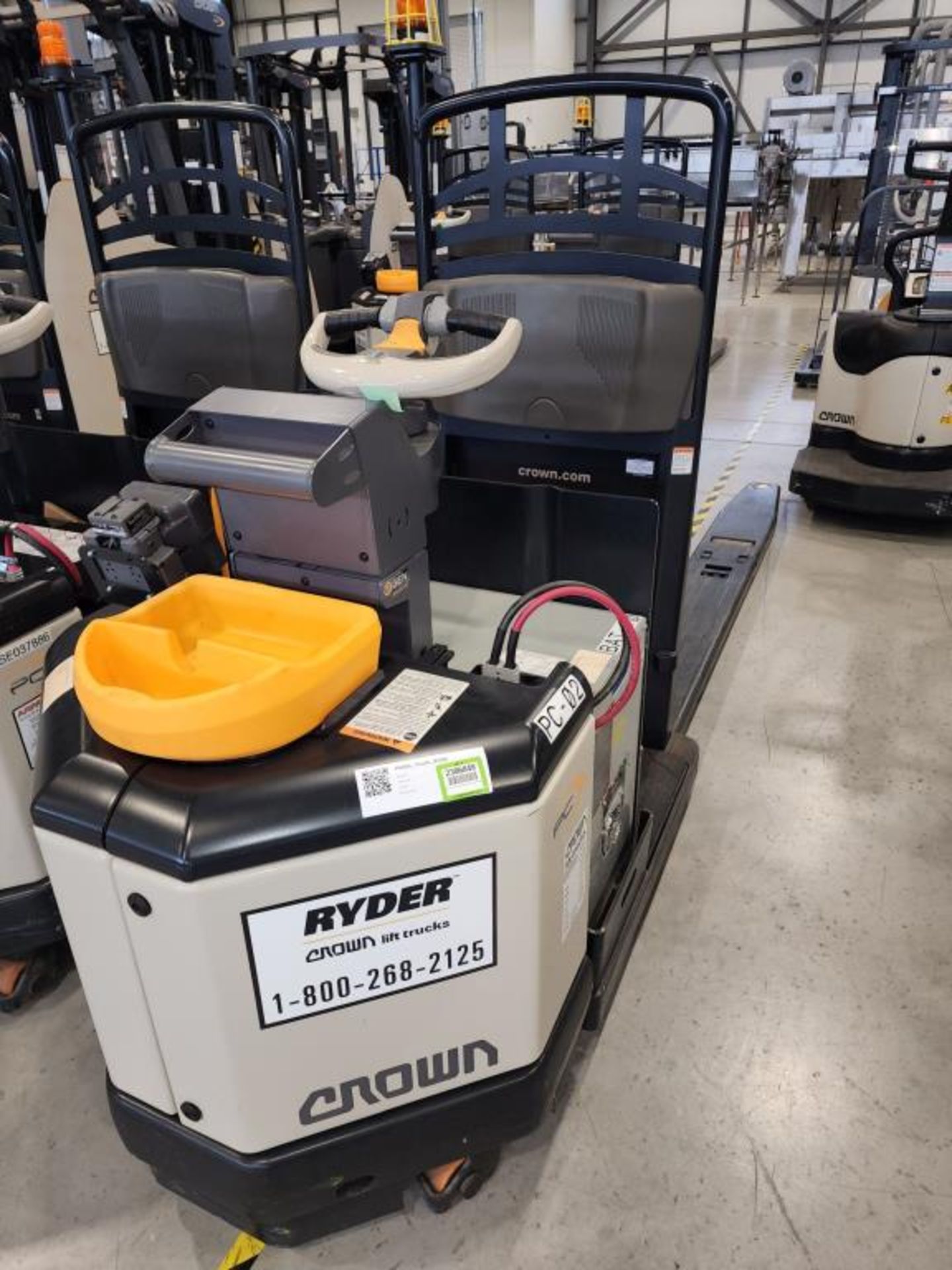 Crown Electric Pallet Truck