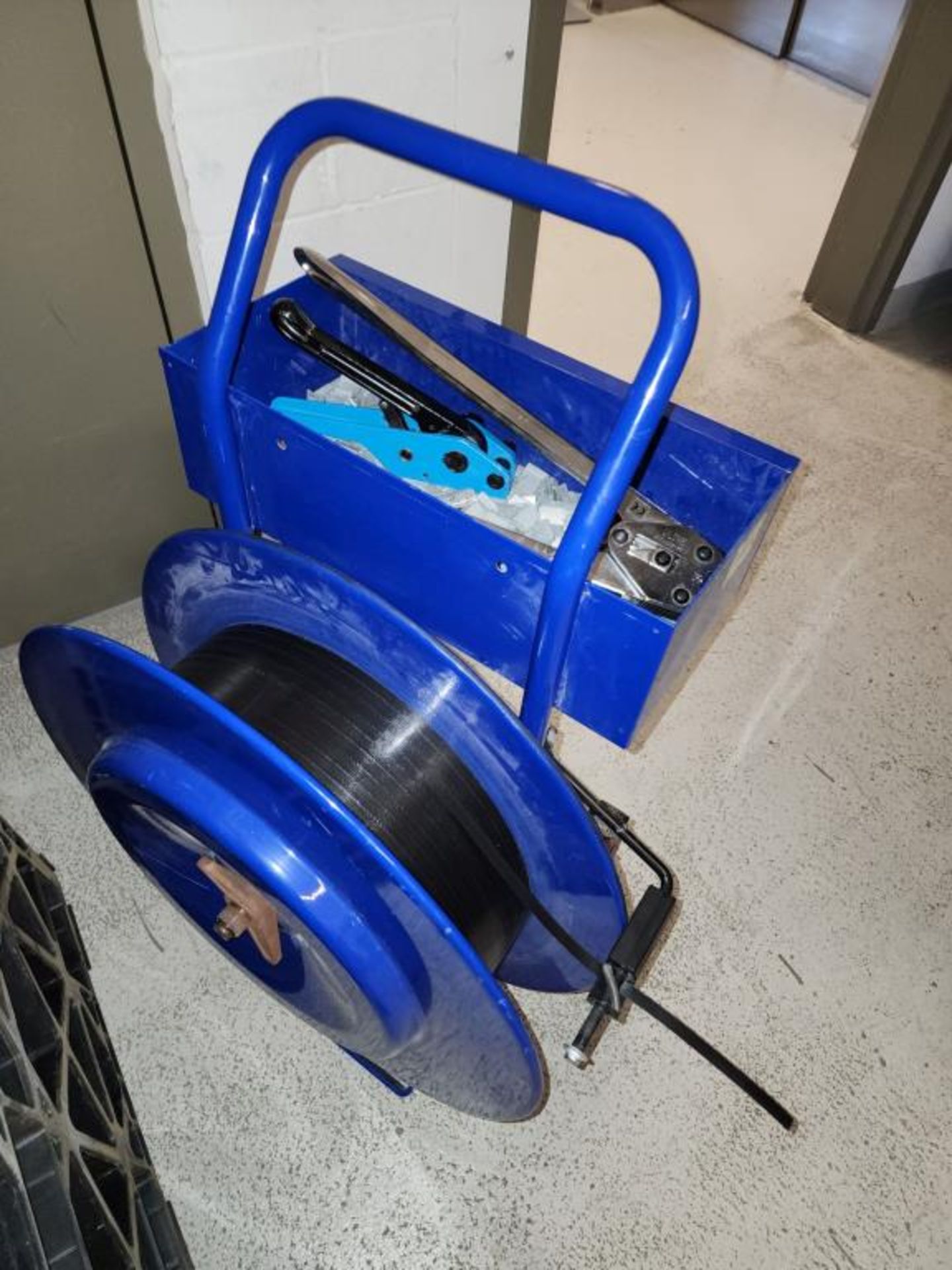 Vinyl Strapping Machine, Blue