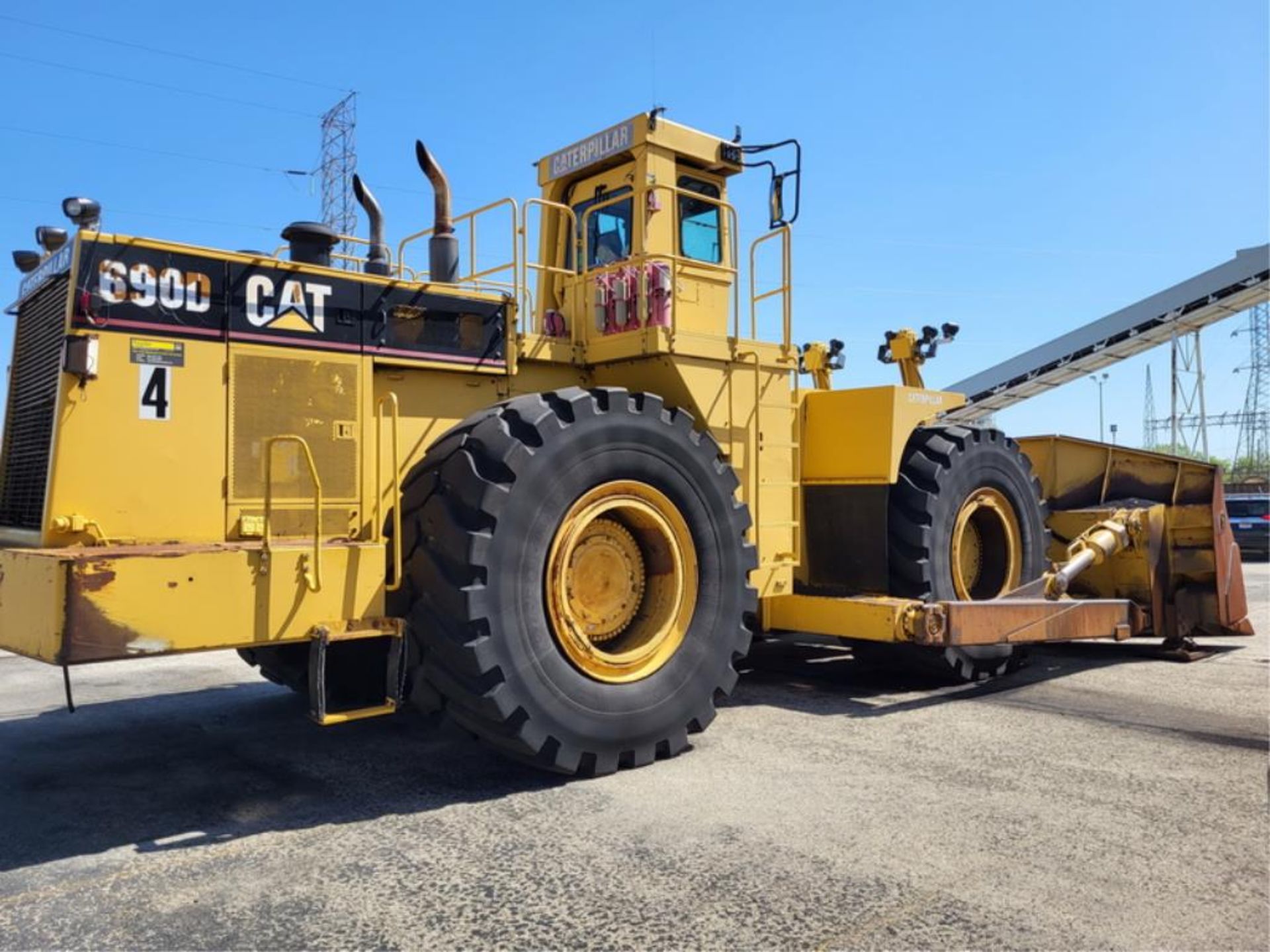 Caterpillar Wheel Dozer - Image 4 of 15