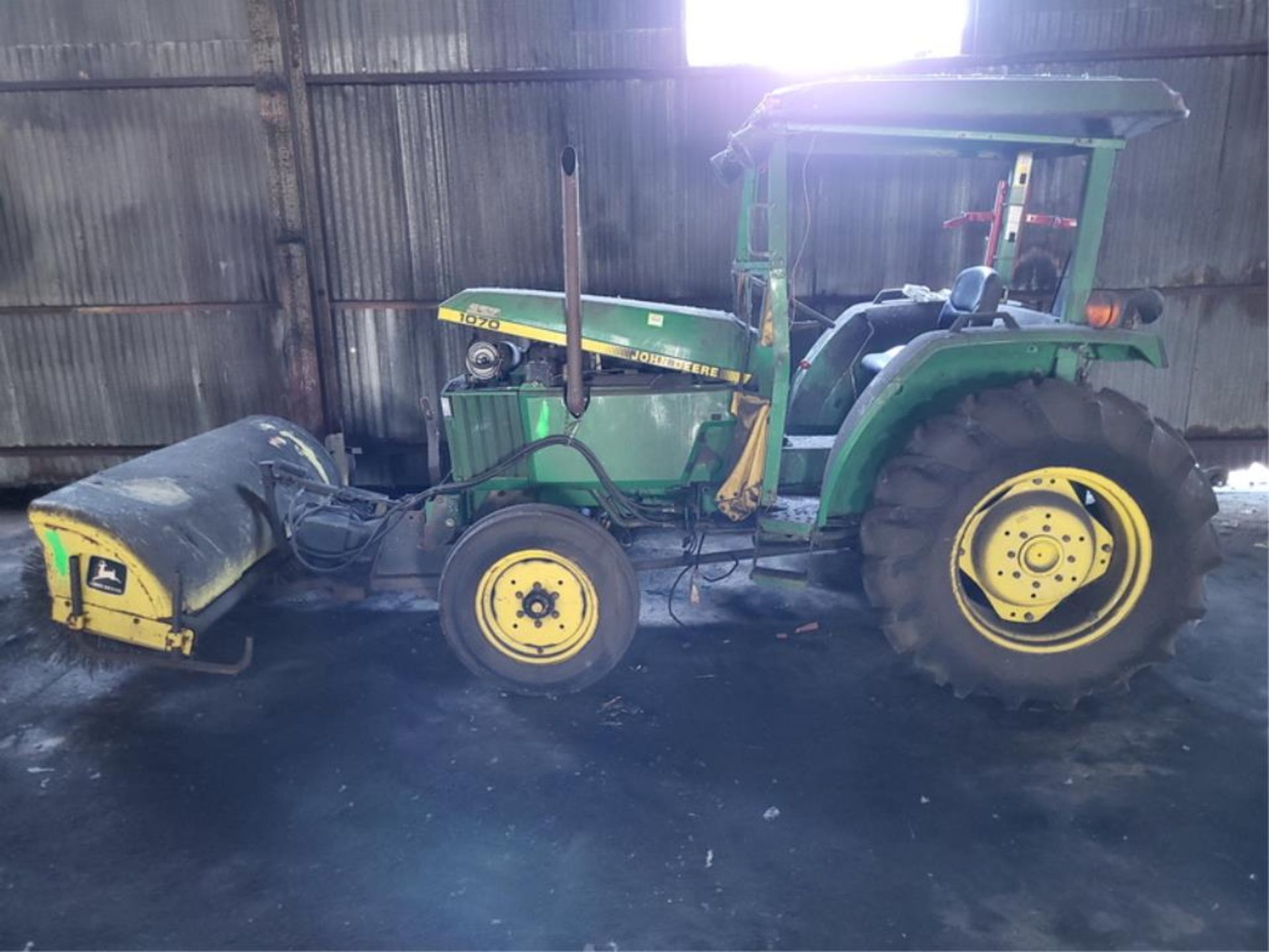 John Deere Tractor - Image 2 of 11