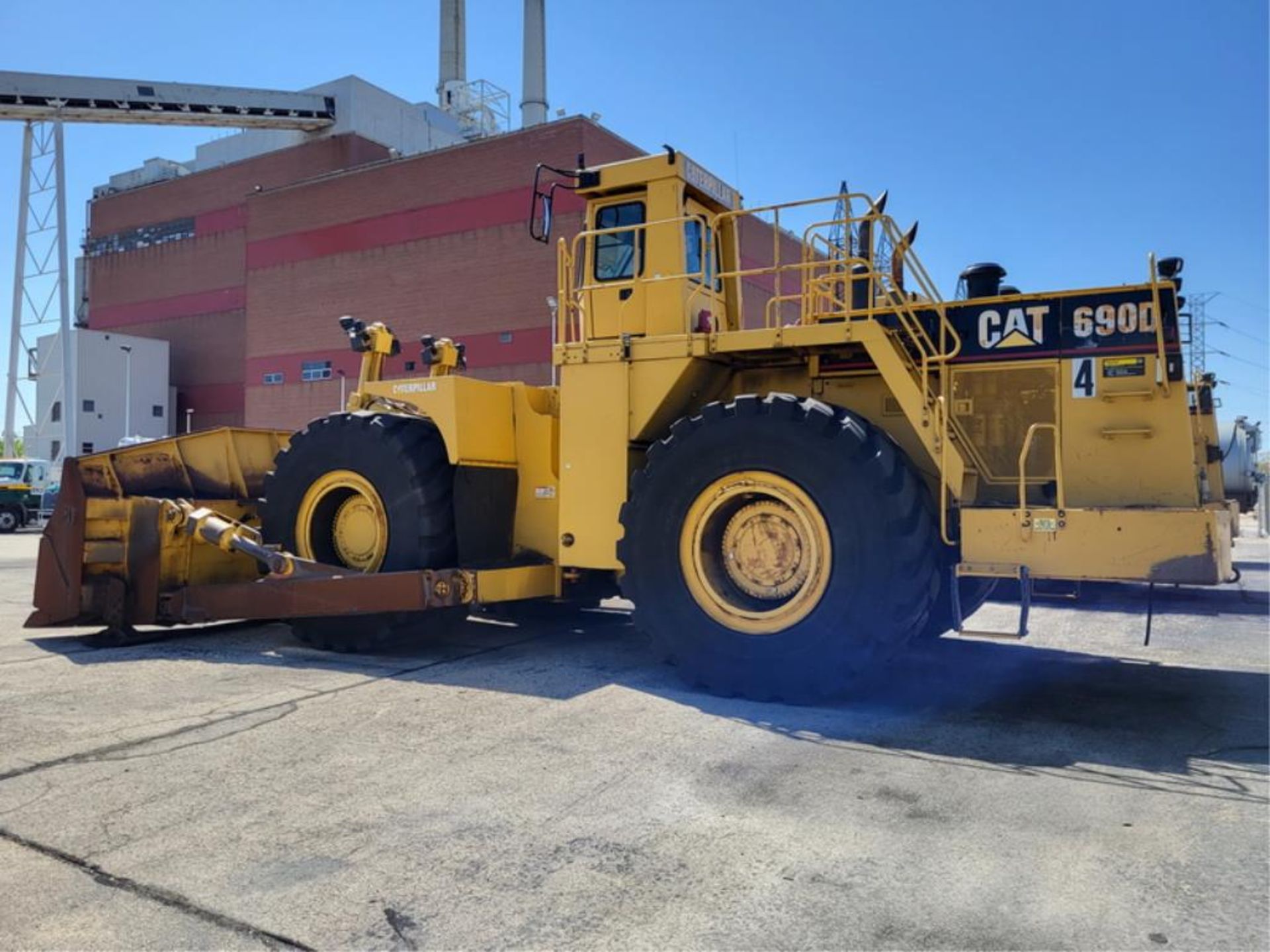 Caterpillar Wheel Dozer - Image 5 of 15