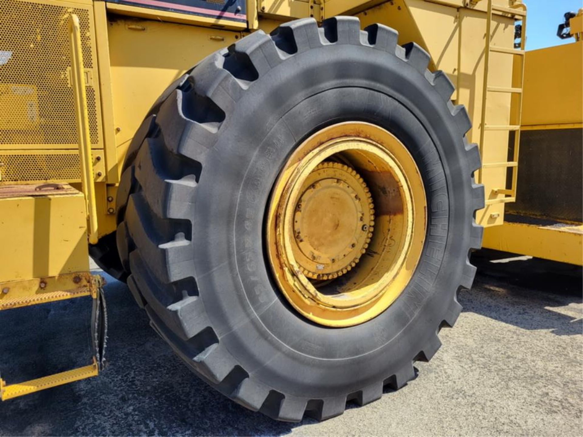 Caterpillar Wheel Dozer - Image 8 of 15