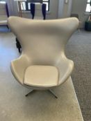 Fritz Hansen, Arne Jacobsen Egg Chair