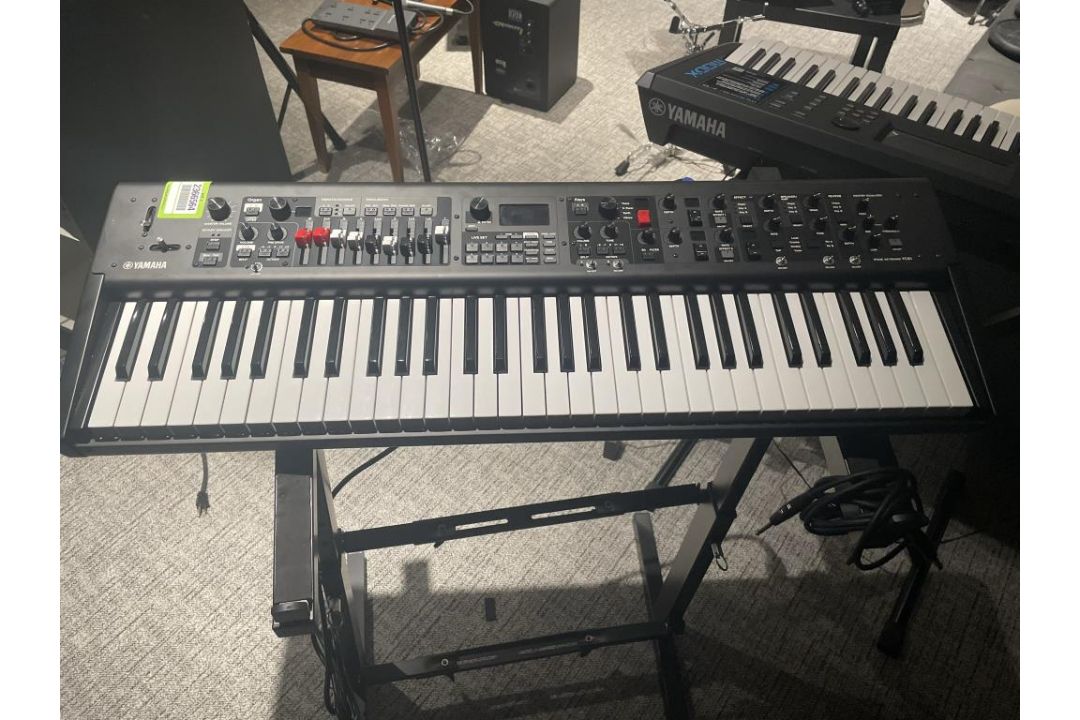 Yamaha YC61 61-Key Organ Stage Keyboard - Image 1 of 4