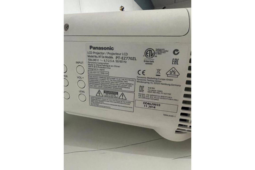 Panasonic LCD Projector - Image 3 of 3