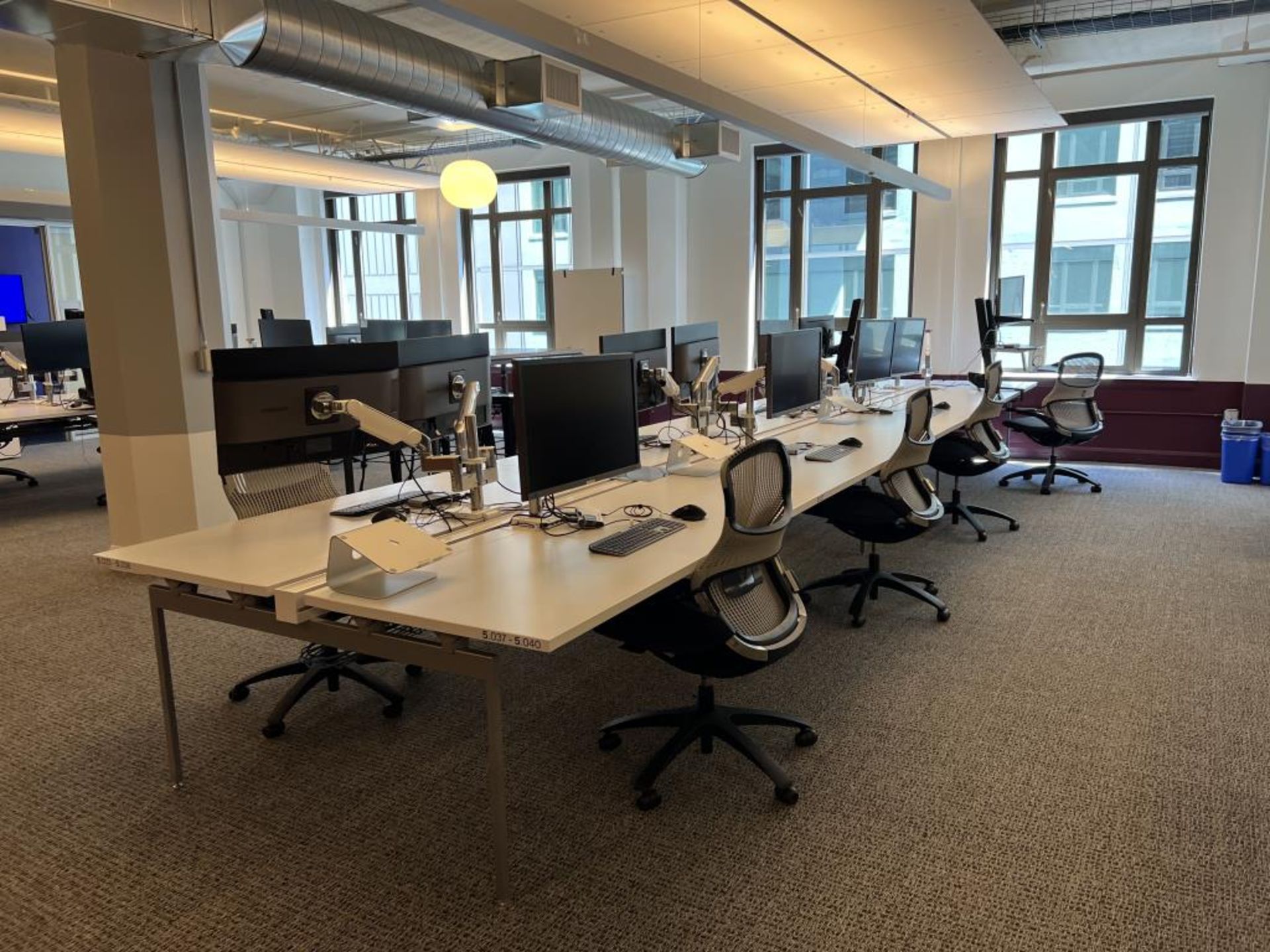 (7qty) Knoll 6/8-Person Work Stations - Image 4 of 11