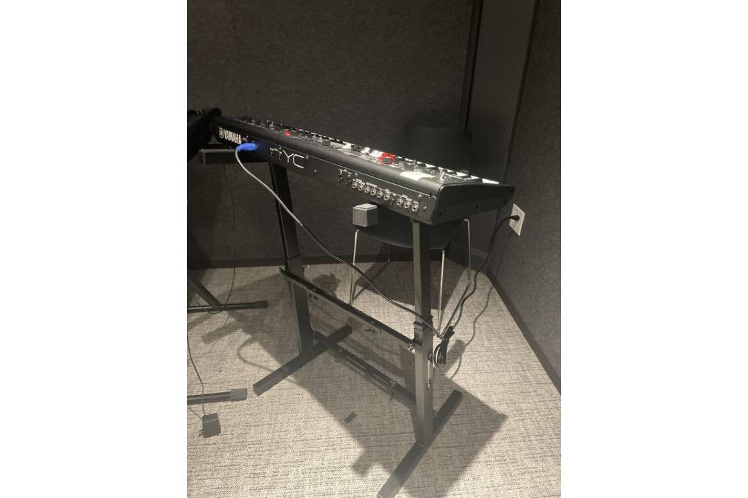 Yamaha YC61 61-Key Organ Stage Keyboard - Image 2 of 4