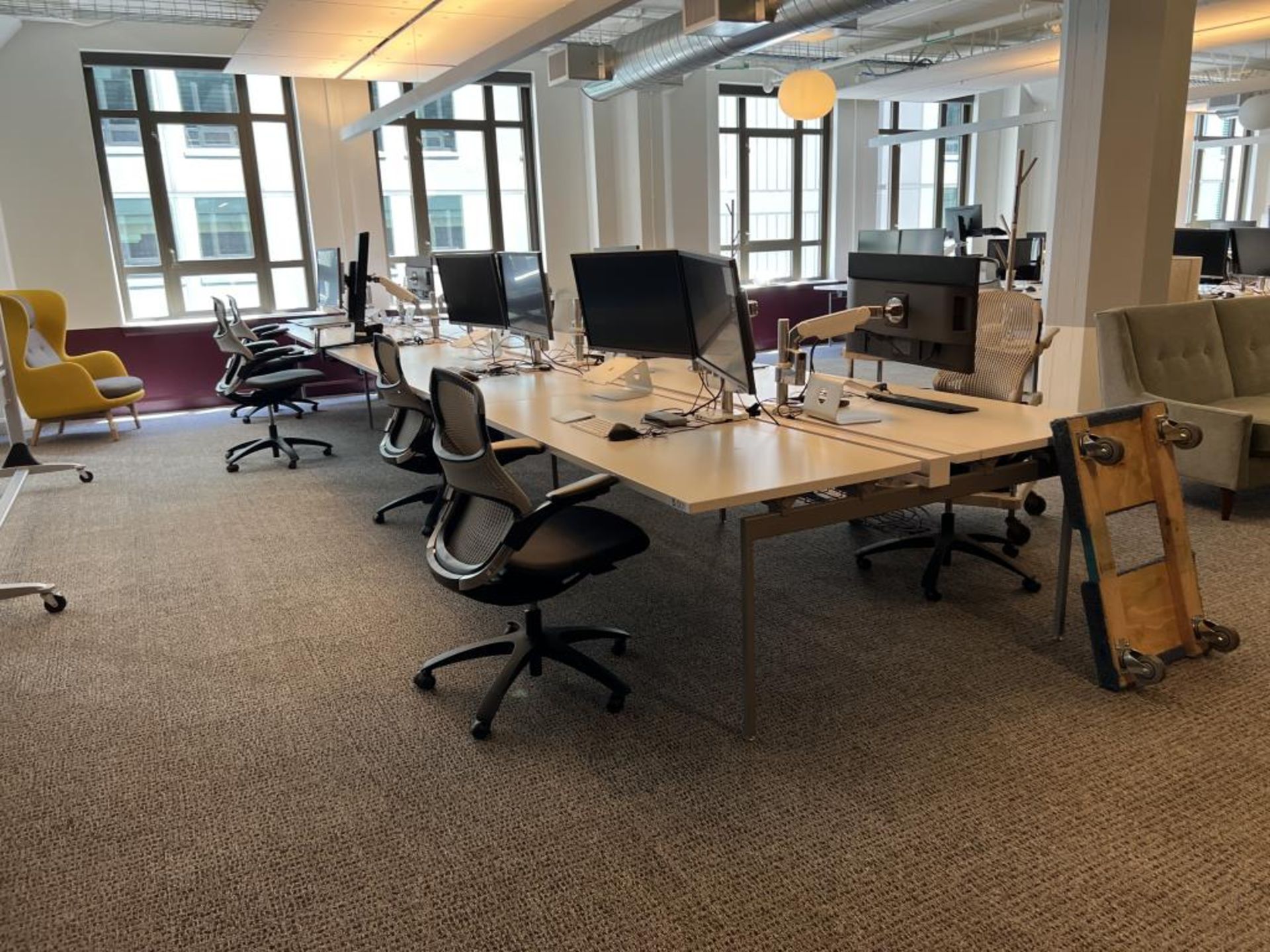 (7qty) Knoll 6/8-Person Work Stations - Image 8 of 11