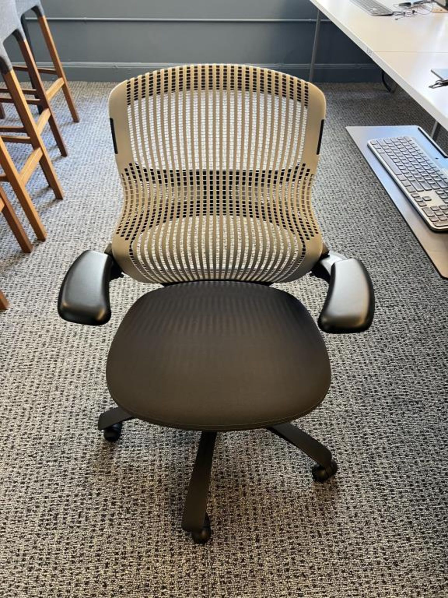 (6qty) Knoll 6/8-Person Work Stations - Image 8 of 9