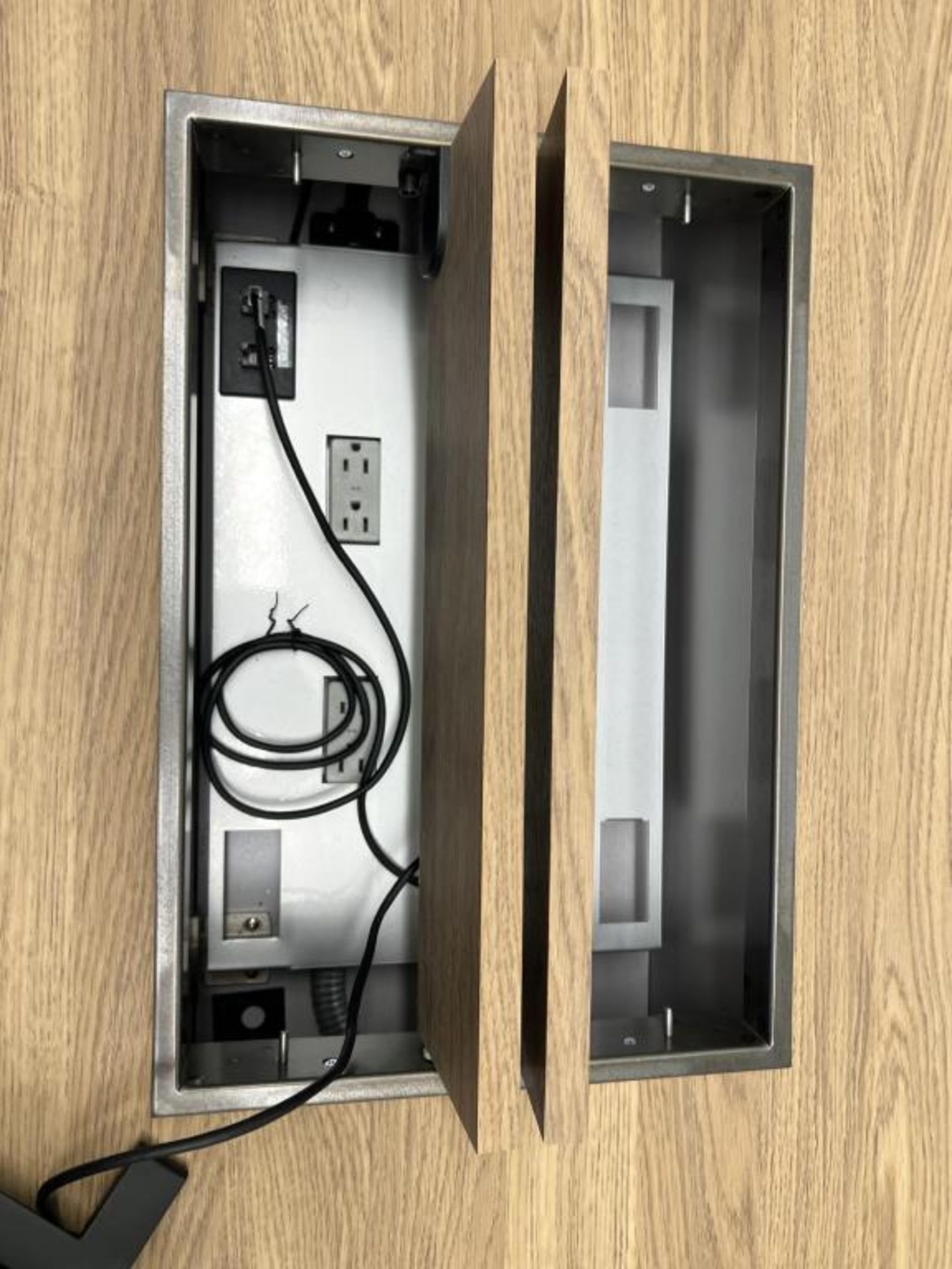 Conference Room - Image 4 of 5