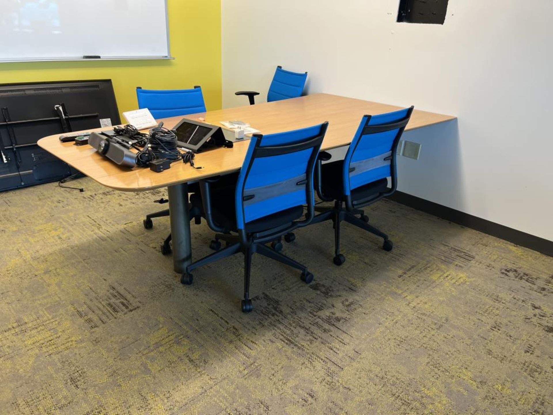Conference Room - Image 2 of 9