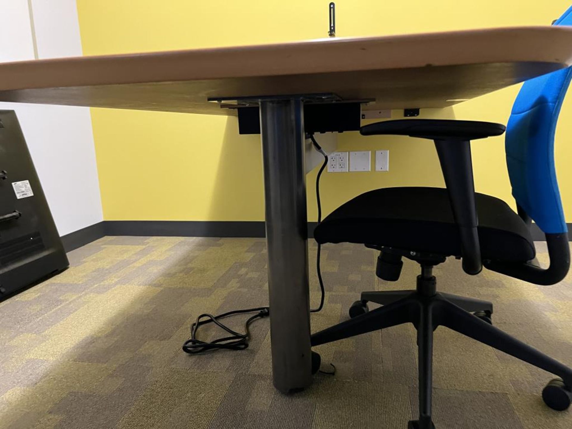 Conference Room - Image 4 of 8