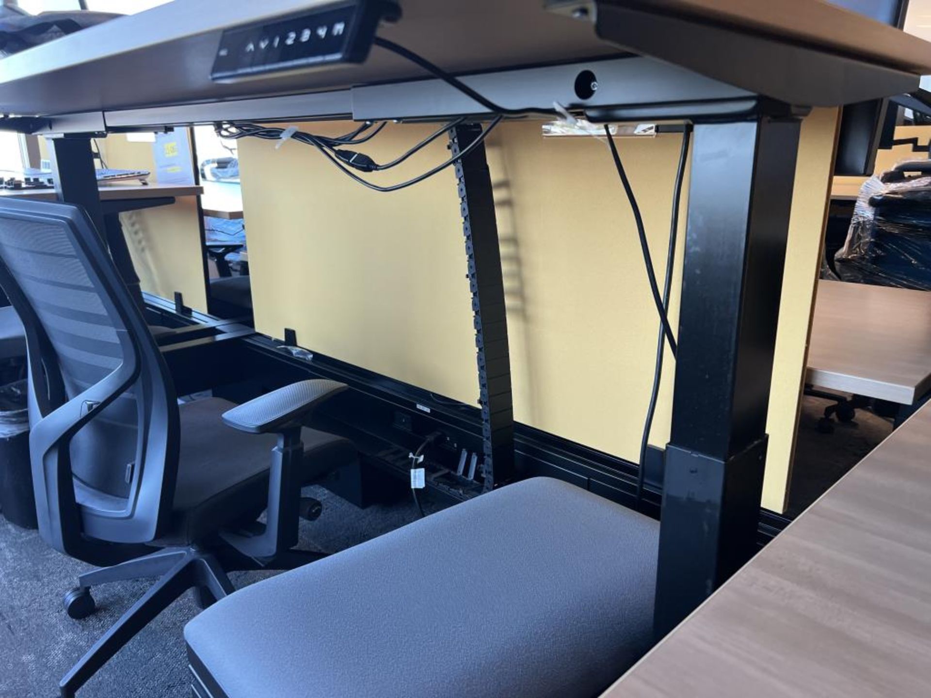 AMQ Open Plan Bench Workstations - Image 5 of 9