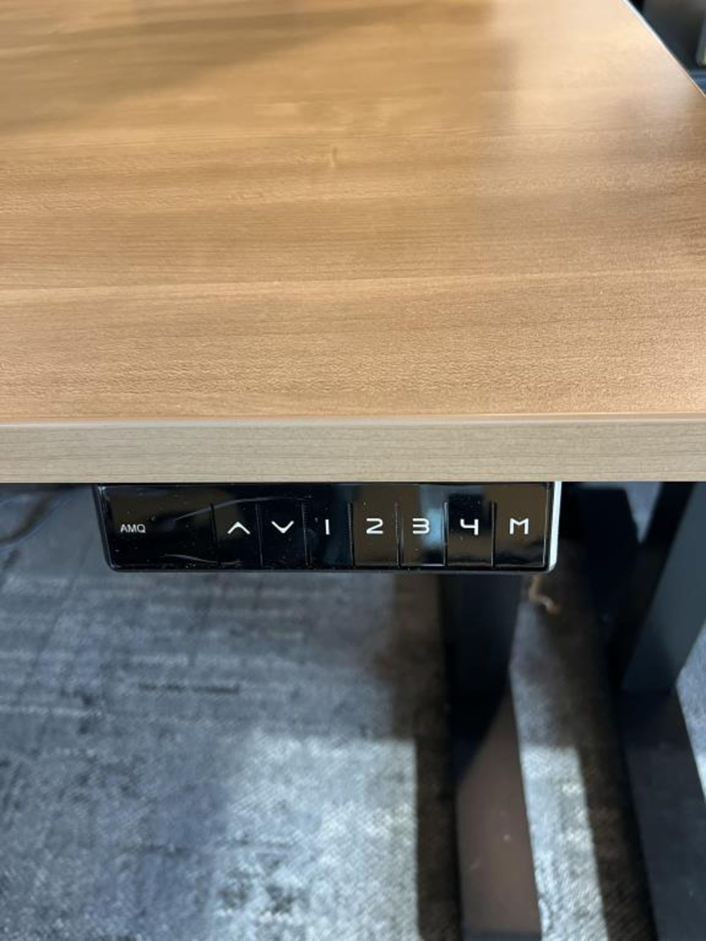 AMQ Height Adjustable Workstation - Image 4 of 5