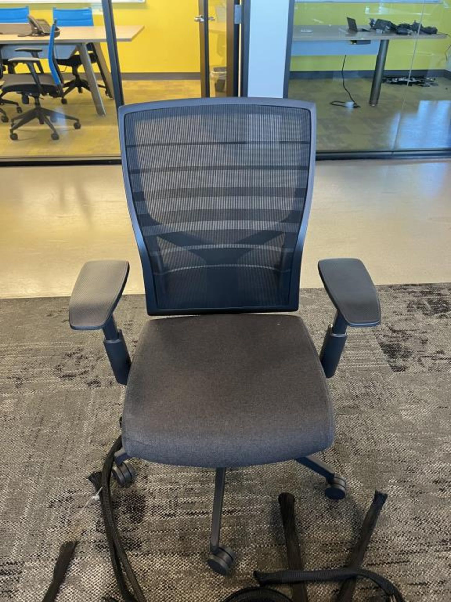 AMQ Height Adjustable Workstation - Image 9 of 9