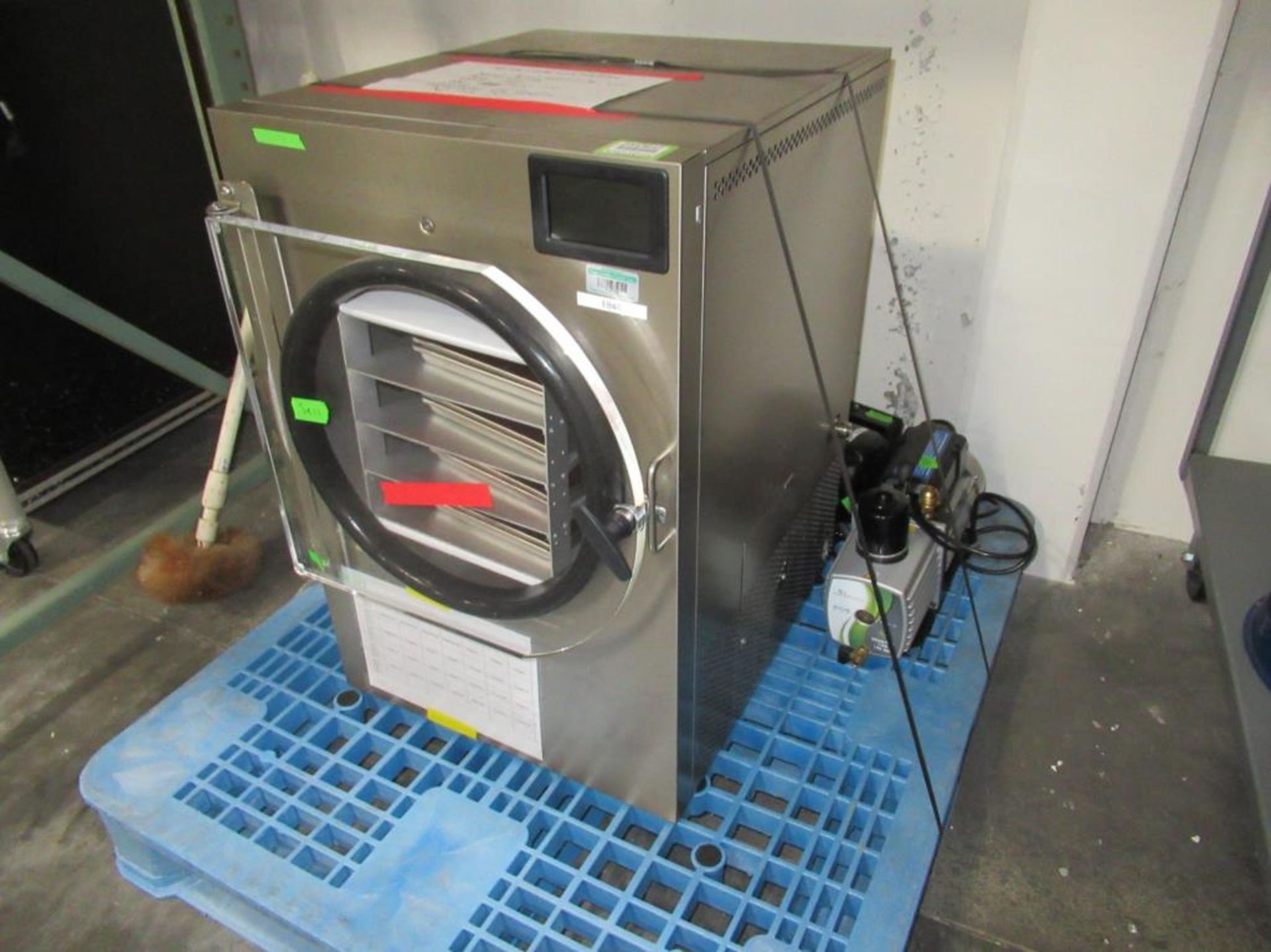HarvestRight Freezer Dryer