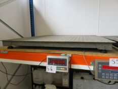 1, Unbranded Pallet Platform Scale with Digital Read Out and 2000 kg Capacity