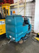 Tennant 7100 Ride On Floor Sweeper/Scrubber with 1350 Hours (Needs Repair)