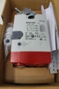 A boxed as new Honeywell SmartAct Damper Actuator, 20Nm, 24Vac, 6VA, IP54 (REF: N2024-SW2).
