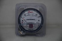An as new Dwyer 2000 Series Magnehelic Differential Pressure Gauge (2000-500PA).
