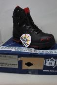 A pair of men's boxed as new HAIX Trekker Pro 2.0 Workwear Boots in black (UK 10).