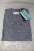 Four men's as new Kronstadt Johs round neck sweaters in grey (M).