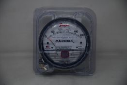 An as new Dwyer 2000 Series Magnehelic Differential Pressure Gauge (2000-500PA).