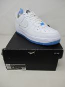 A pair of women's boxed as new Nike Air Force 1 07 LX white/blue (Size UK 8.5).