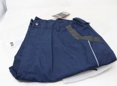 Six pairs of unisex as new Result 311X Work Guard Technical Shorts (XL).