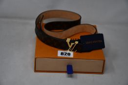 A boxed Louis Vuitton 25 mini monogram 80cm belt (M9781W).
