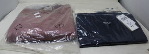 Two Carhartt Nelson T-shirts in natural (Size M), one Carhartt s/s Nils T-shirt Blue/white (Size