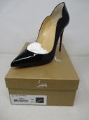 A pair of Christian Louboutin Hot Chick 100 black patient shoes (Size 40).