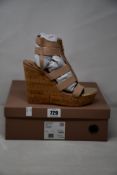 A pair of as new Carvela Kunnning Wedge in Tan (Size 39).