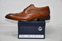 A pair of men's boxed as new Paolo Vandini Gerard Leather Brogues in tan (EU44).
