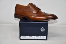 A pair of men's boxed as new Paolo Vandini Gerard Leather Brogues in tan (EU44).