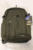 Five as new Jack Wolfskin Nature Pack in Bonsai Green (EAN: 4060477910932).