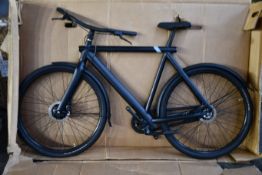 A pre-owned Vanmoof S3 electric bike (NOTE: Item has not been assembled and may be incomplete.