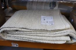 An as new Benuta Rosso cream colour rug, size 200x300cm (EAN: 4053894833700).