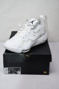A pair of as new Nike Jordan Zoom '92 in White/Black-Grey Fog-Vast Grey (Size UK 7.5).
