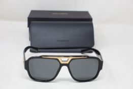 A pair of men's as new Dolce and Gabbana Pilot Sunglasses in Black (REF: DG4389, EAN: