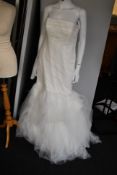 An as new Vera Wang Bride Laurence strapless fit and flare wedding dress with open back (UK 18) (