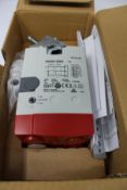 A boxed as new Honeywell SmartAct Damper Actuator, 20Nm, 24Vac, 6VA, IP54 (REF: N2024-SW2).