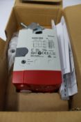 A boxed as new Honeywell SmartAct Damper Actuator, 20Nm, 24Vac, 6VA, IP54 (REF: N2024-SW2).