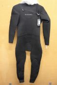 An as new Rip Curl Dawn Patrol C/Zip 53GB ST Wet Suit M in black (WSM9GM).