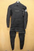 An as new Rip Curl Dawn Patrol C/Zip 53GB ST Wet Suit MT in black (WSM9GM).